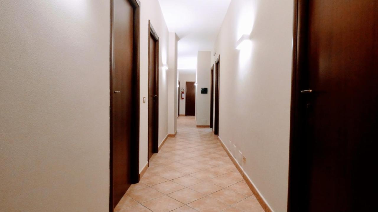 Hotel Piscina La Suite Prossedi Kültér fotó